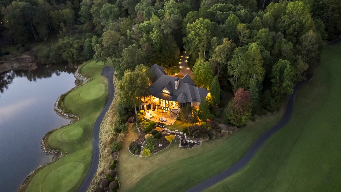 The peninsula at dusk, third green below