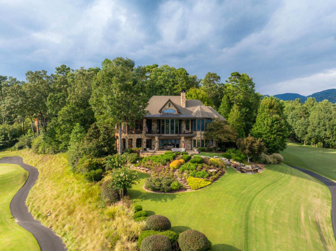 The house inside the Ben Wright course, from the air
