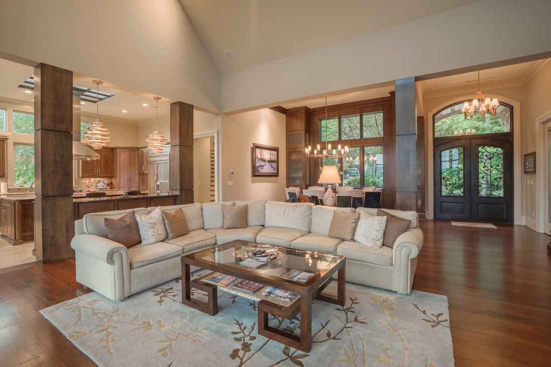Living room toward the entry