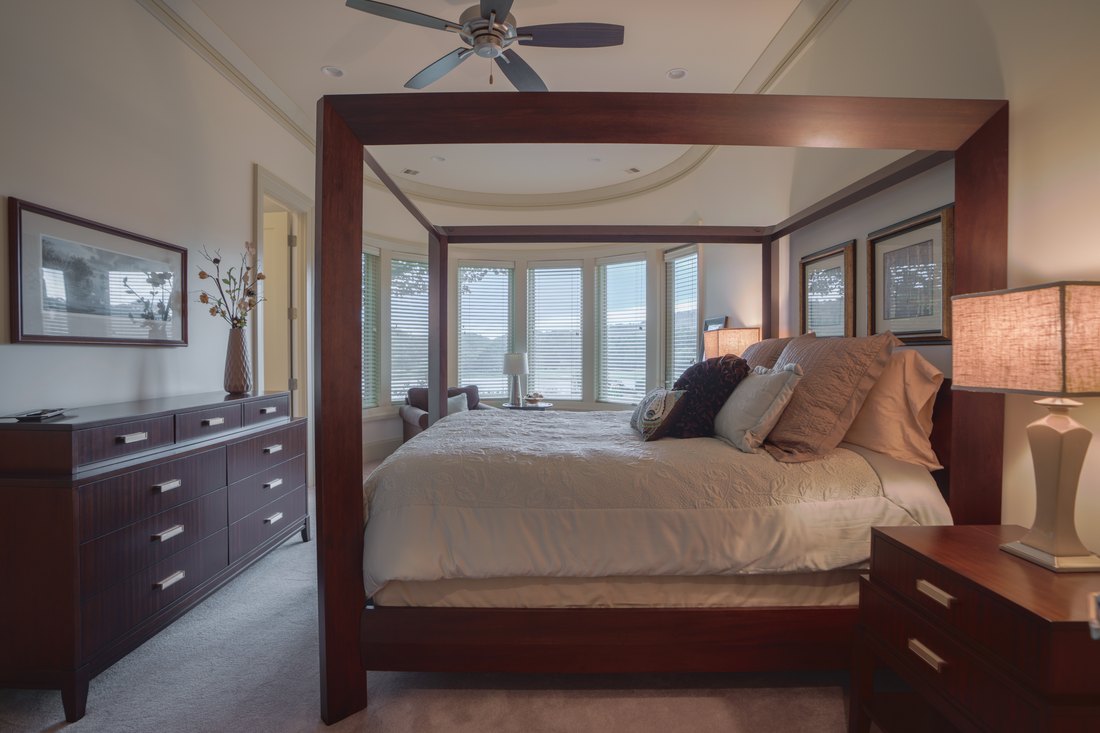 Terrace-level bedroom