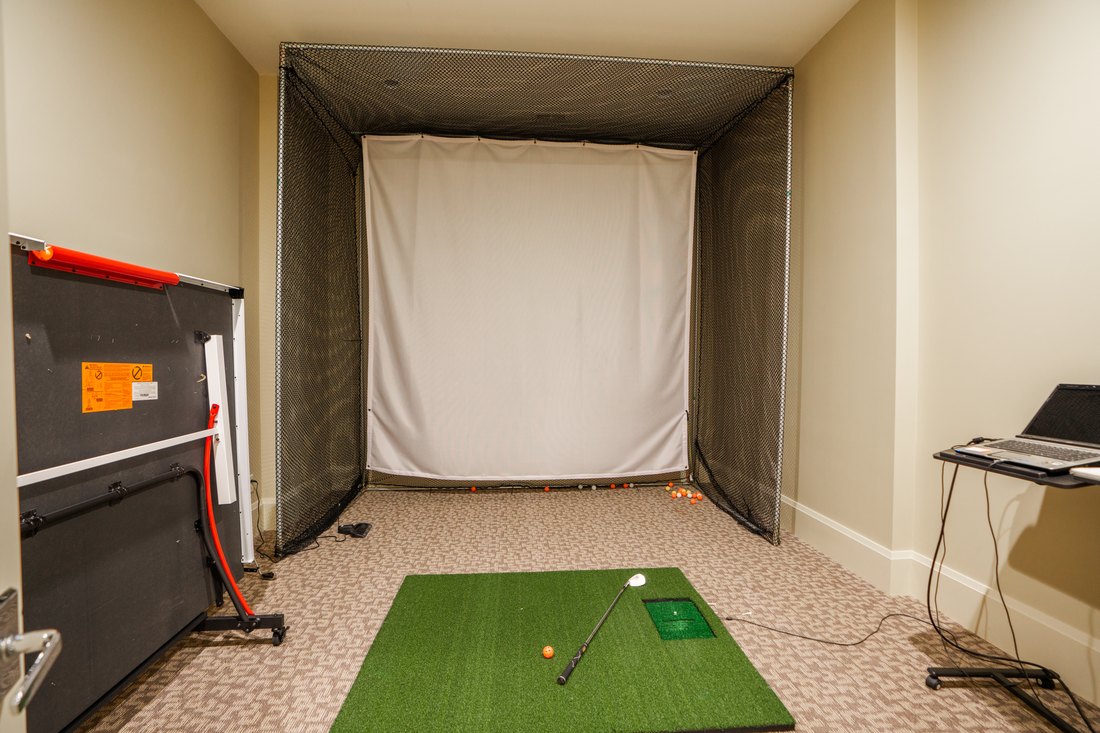 Golf simulator